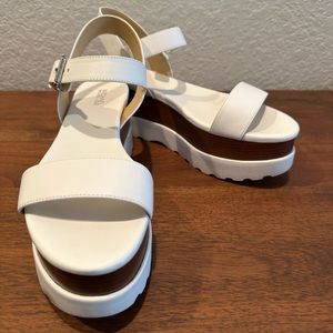 MICHAEL Michael Kors platform sandal - LIKE NEW!